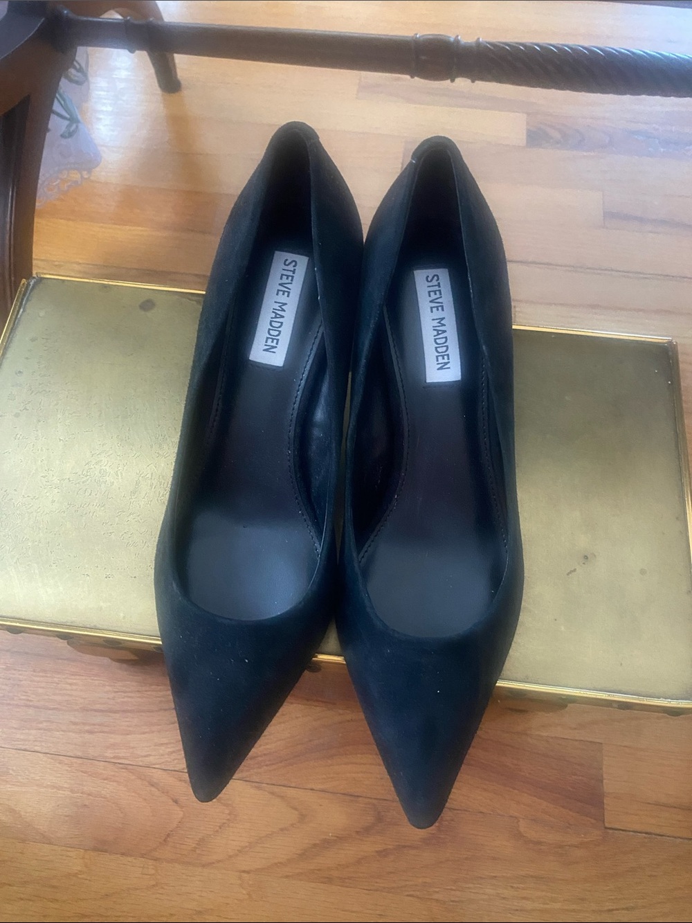 Steve Madden Black Pointed-Toe Suede Pumps